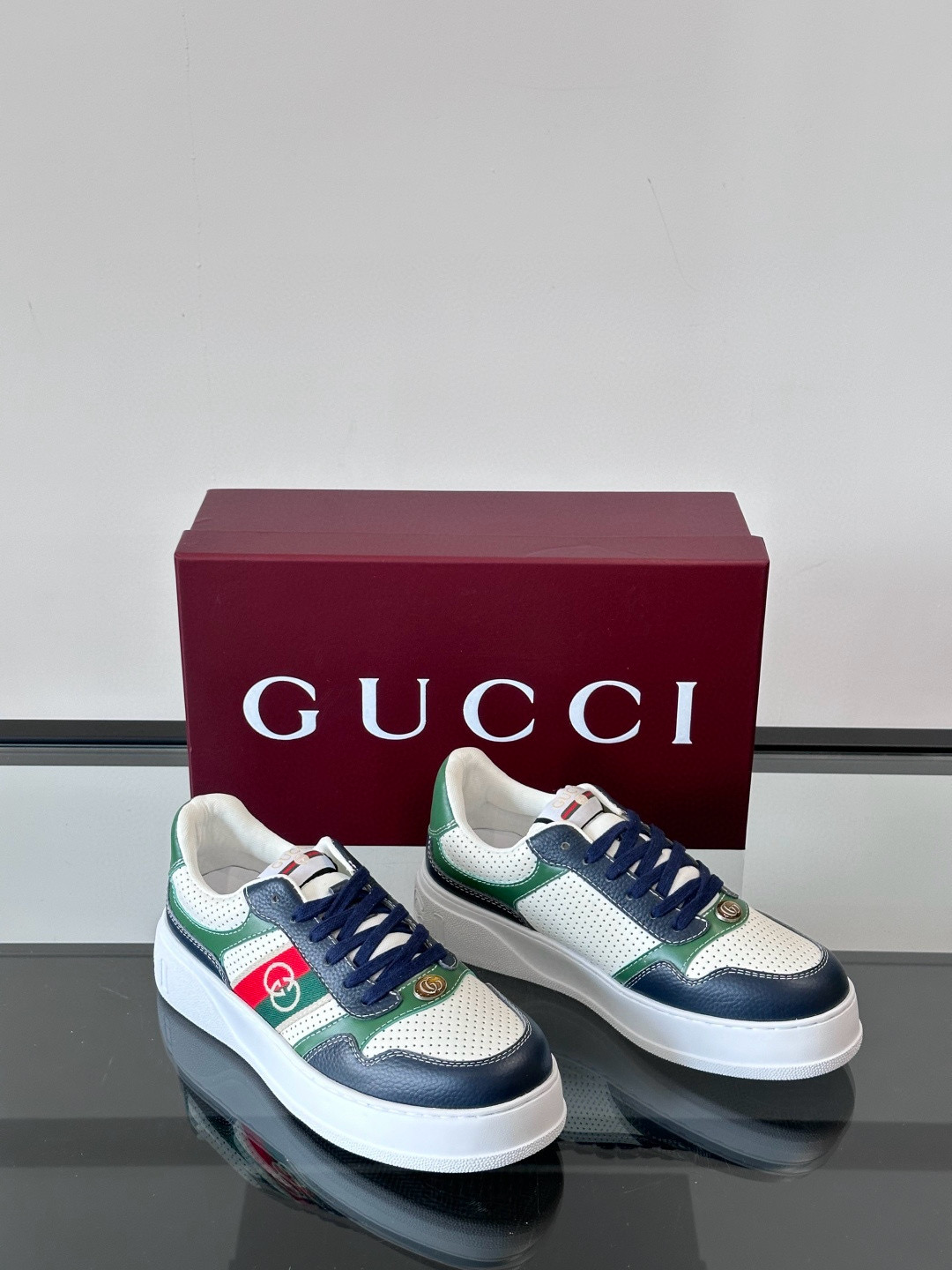 구찌 Gucci 스니커즈