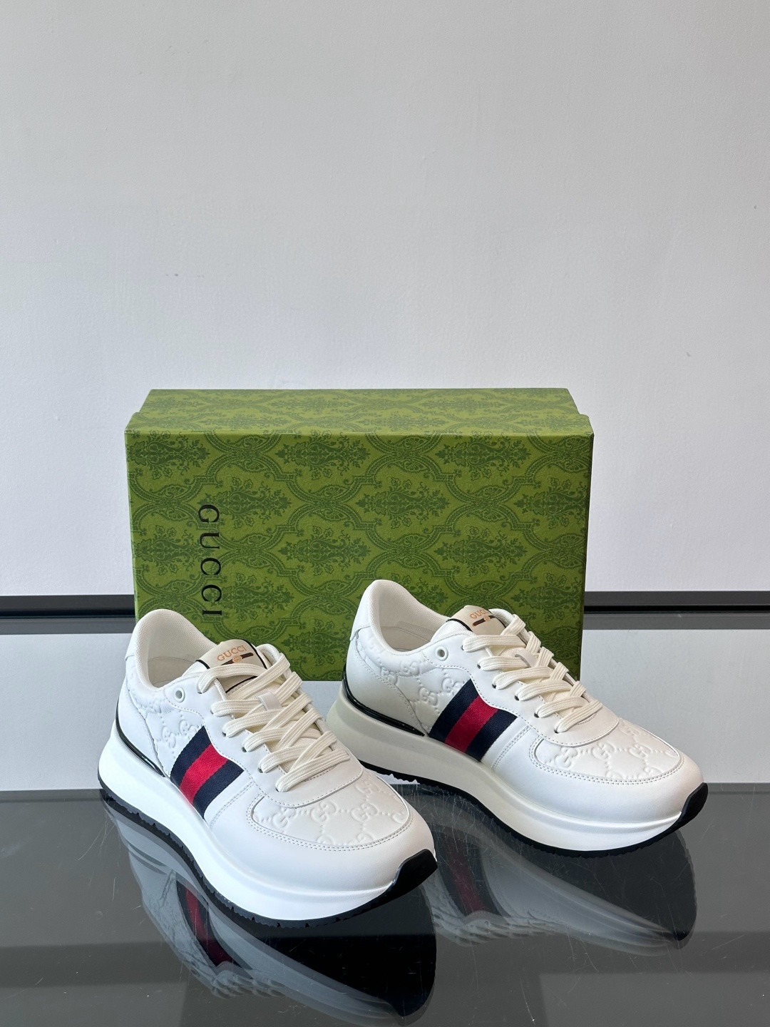 구찌 Gucci 스니커즈