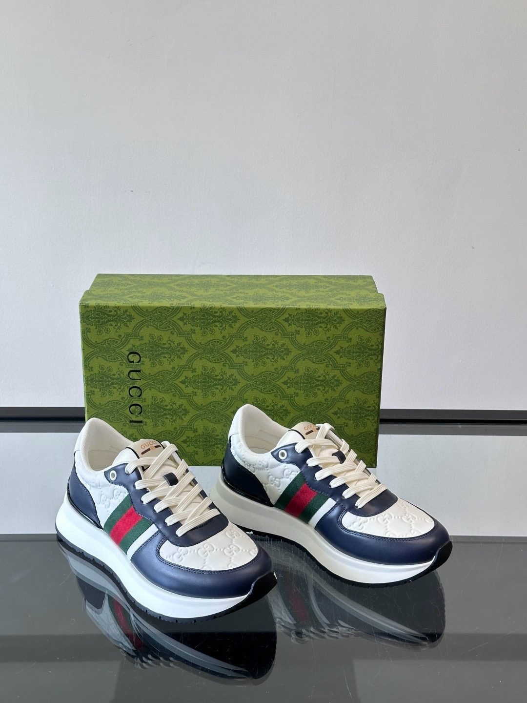 구찌 Gucci 스니커즈