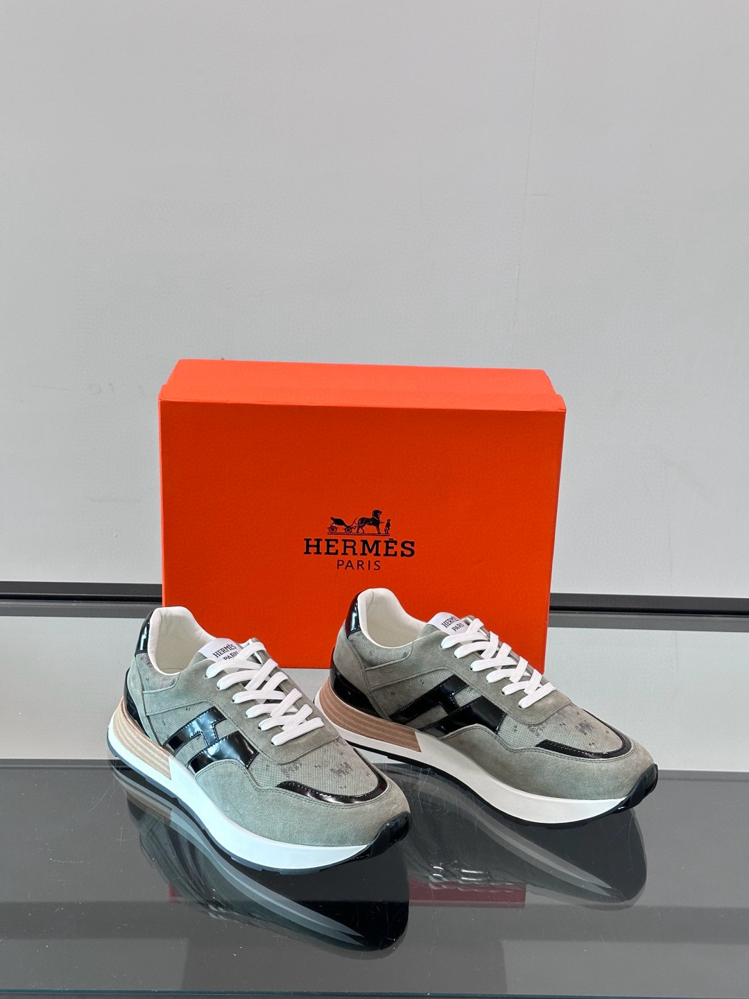 에르메스 Hermes Hugo 스니커즈