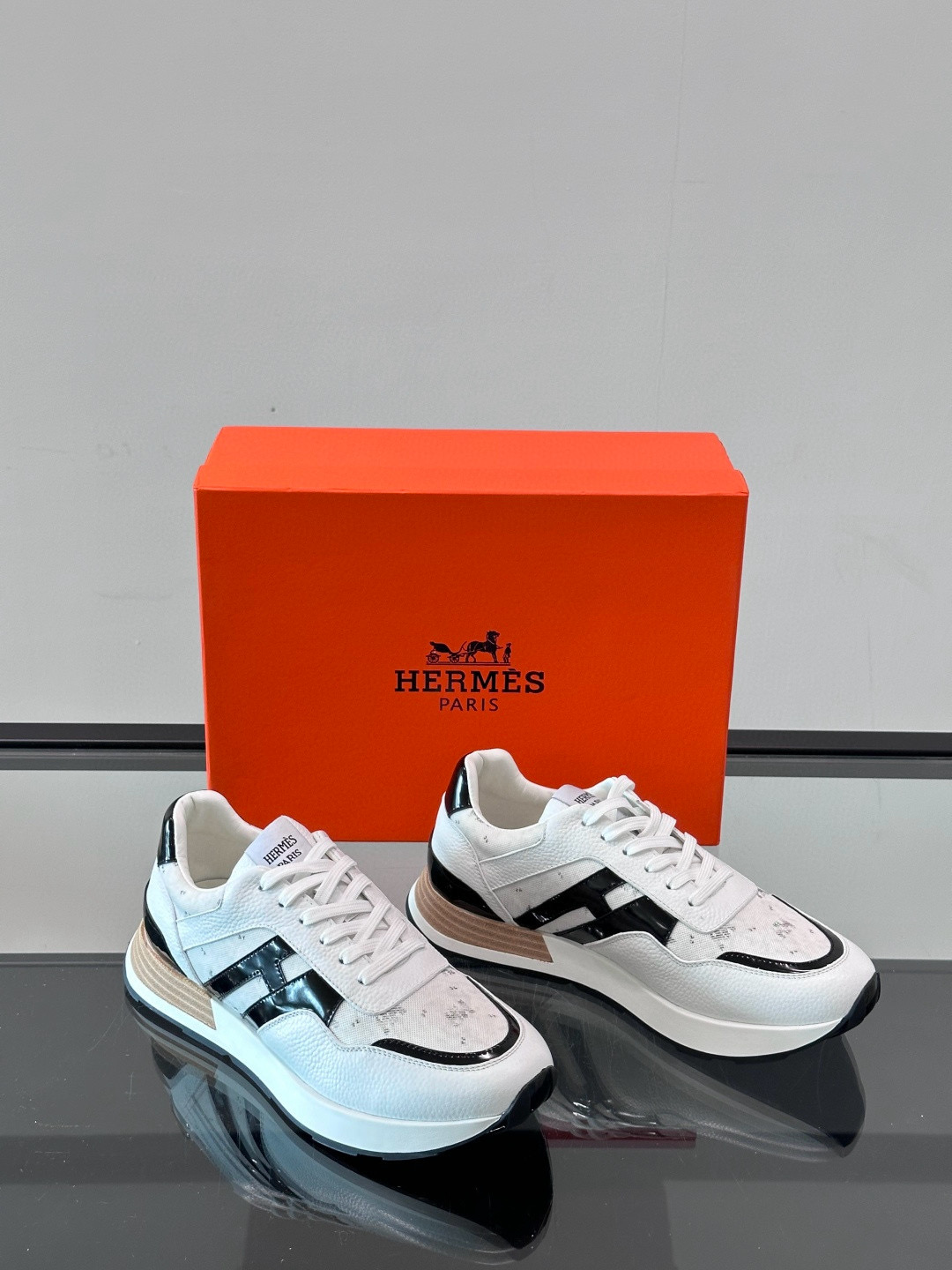 에르메스 Hermes Hugo 스니커즈