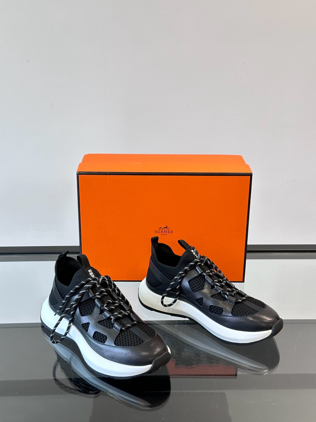 에르메스 Hermes Katana 스니커즈