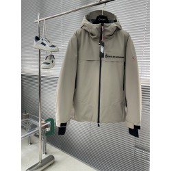 몽클레어 Moncler 다운재킷.