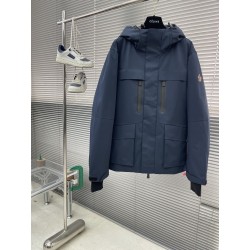 몽클레어 Moncler 다운재킷.