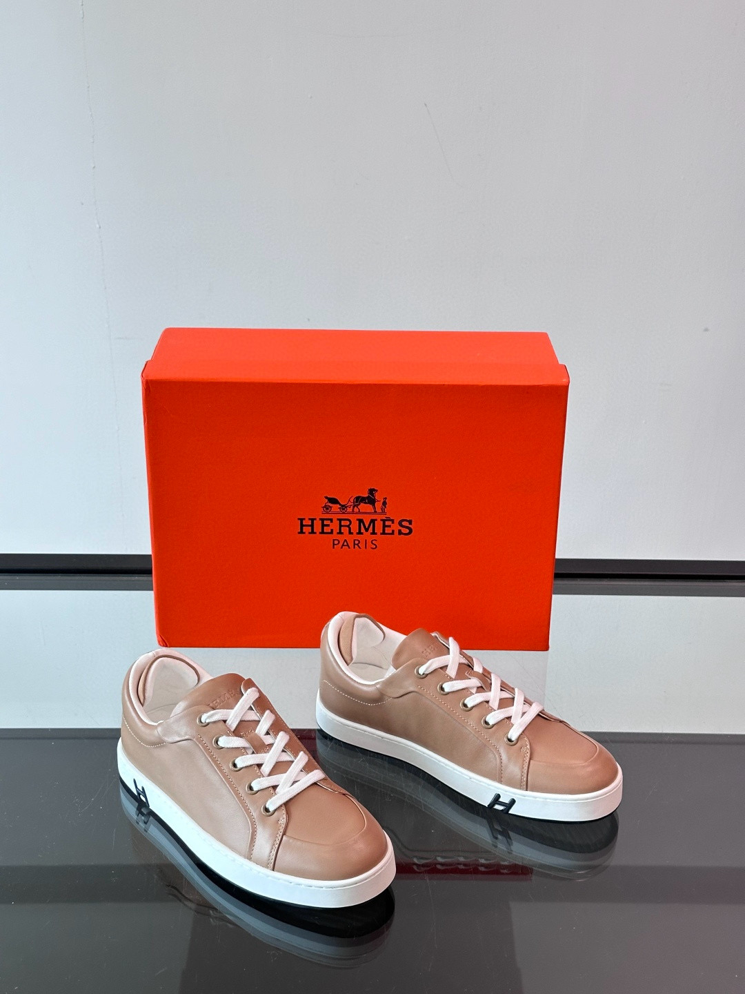 에르메스 Hermes Kid 스니커즈