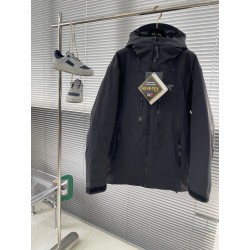 아크테릭스 ARC'TERYX 다운재킷.