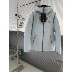 아크테릭스 ARC'TERYX 다운재킷.