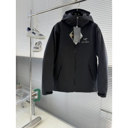 아크테릭스 ARC'TERYX 다운재킷.