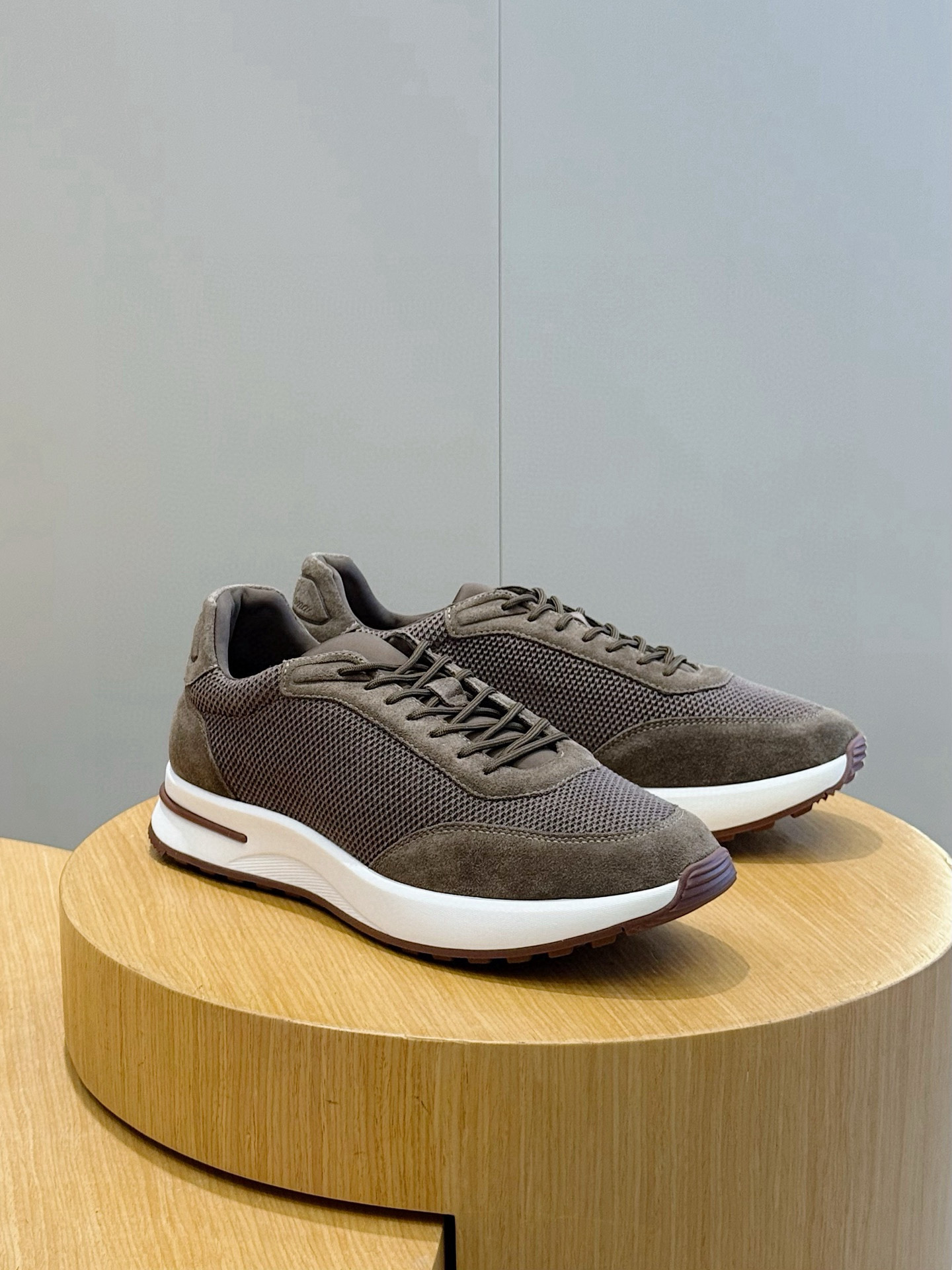 로로피아나 Loro Piana Week end Walk 스니커즈