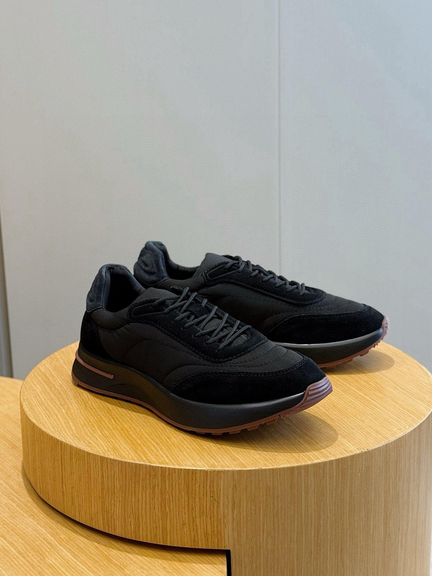 로로피아나 Loro Piana Week end Walk 스니커즈