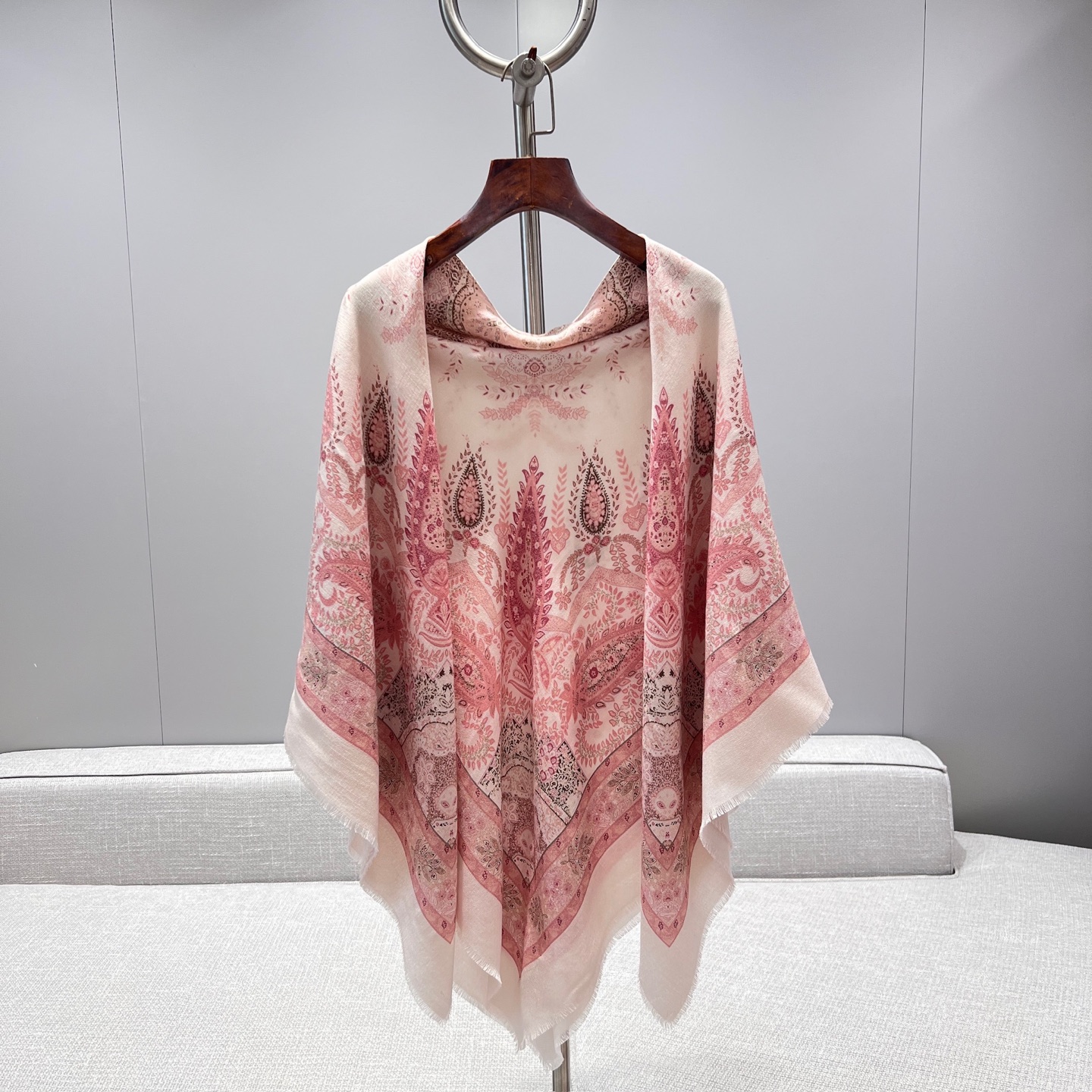 로로피아나 Loro piana 캐시미어 케이프 140x140cm