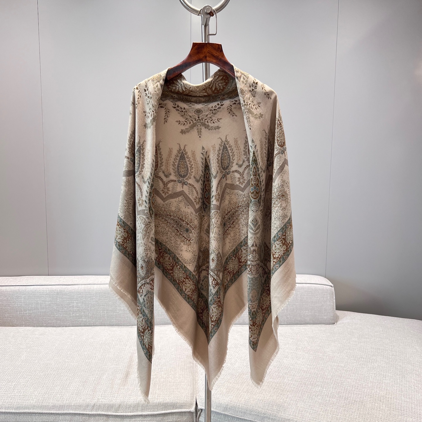 로로피아나 Loro piana 캐시미어 케이프 140x140cm