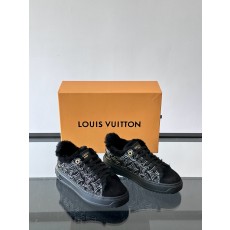 루이비통 Louis Vuitton Time Out 스니커즈