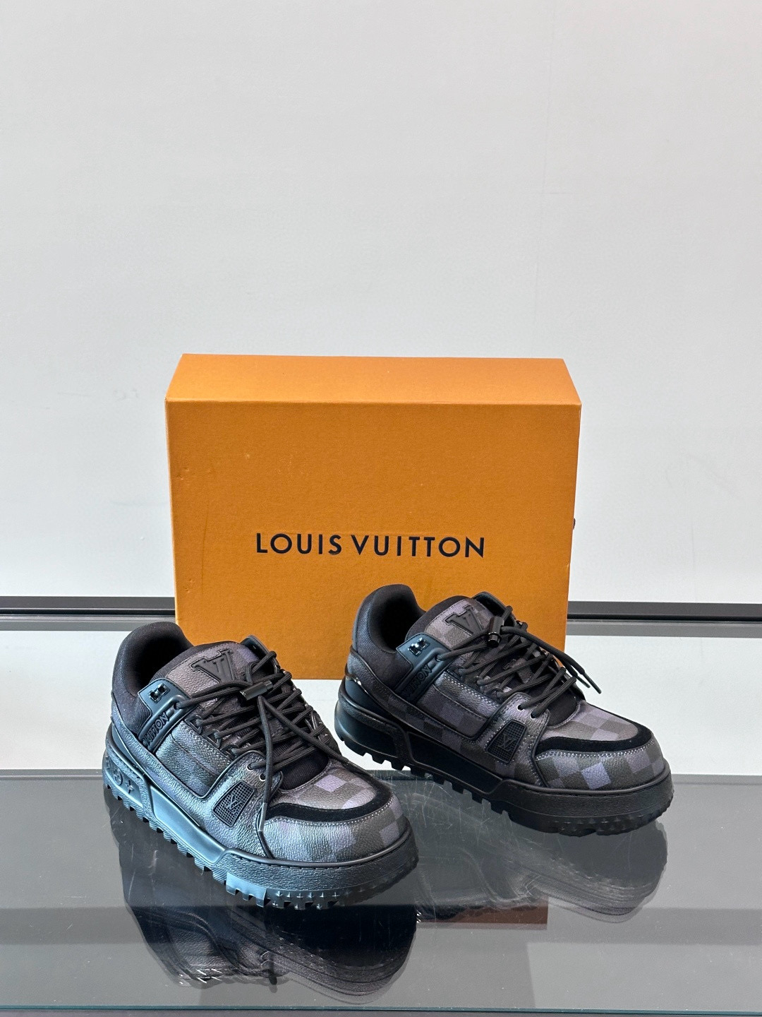 루이비통 Louis Vuitton Trainer Maxi 스니커즈