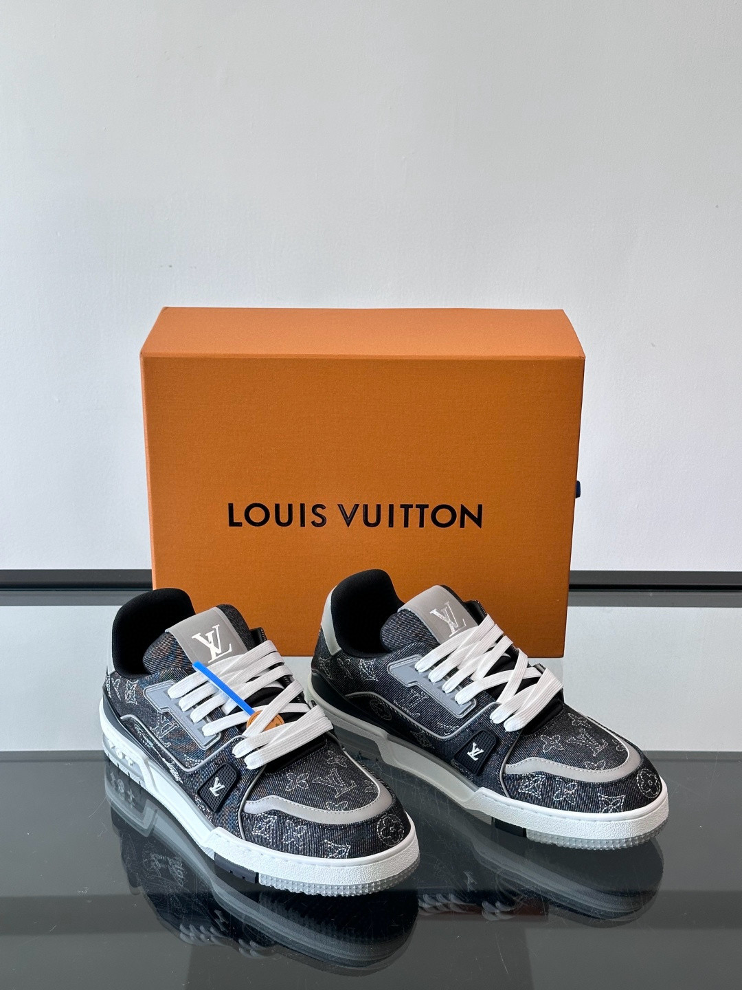 루이비통 Louis Vuitton Trainer 스니커즈