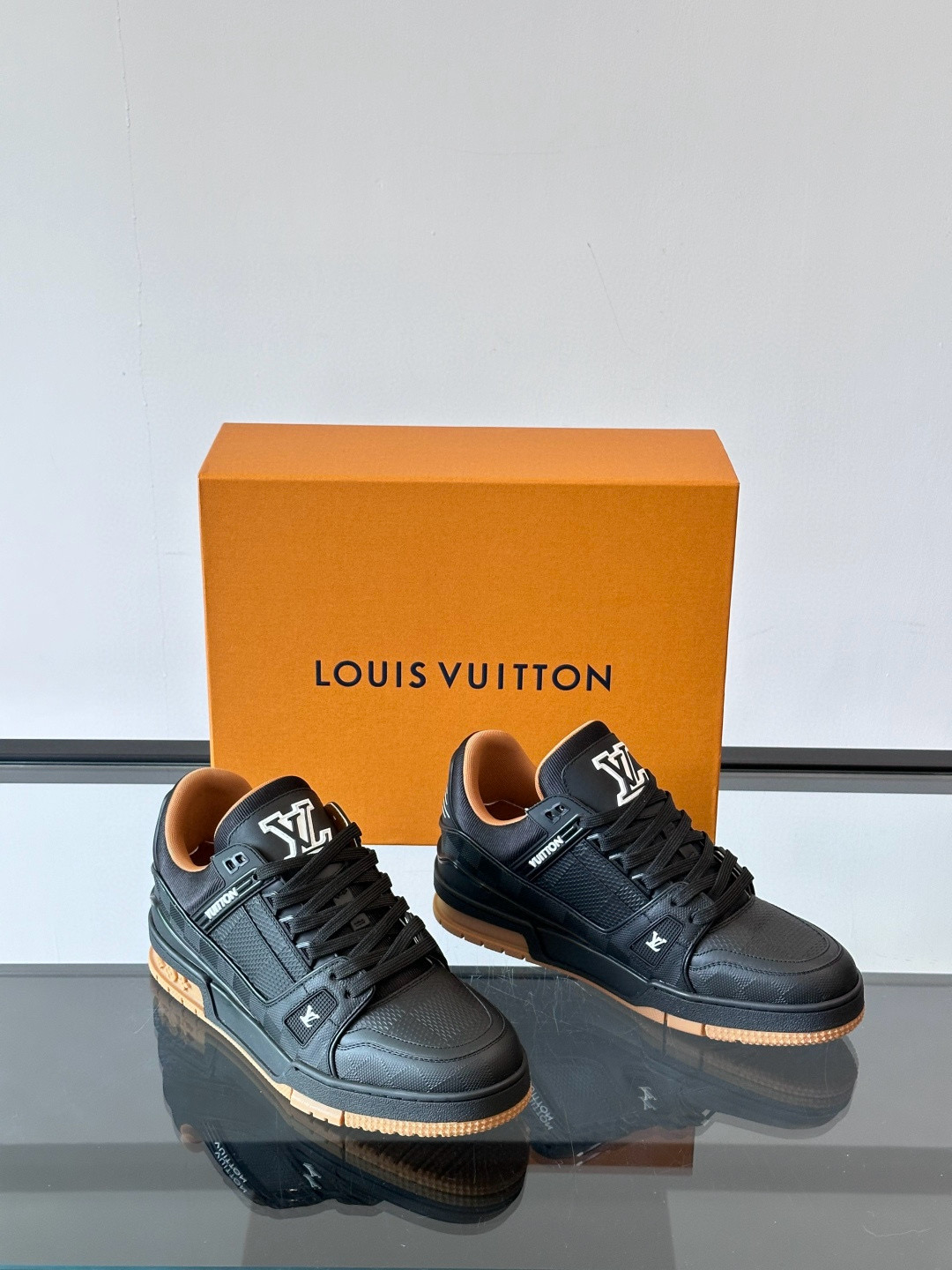 루이비통 Louis Vuitton Trainer 스니커즈