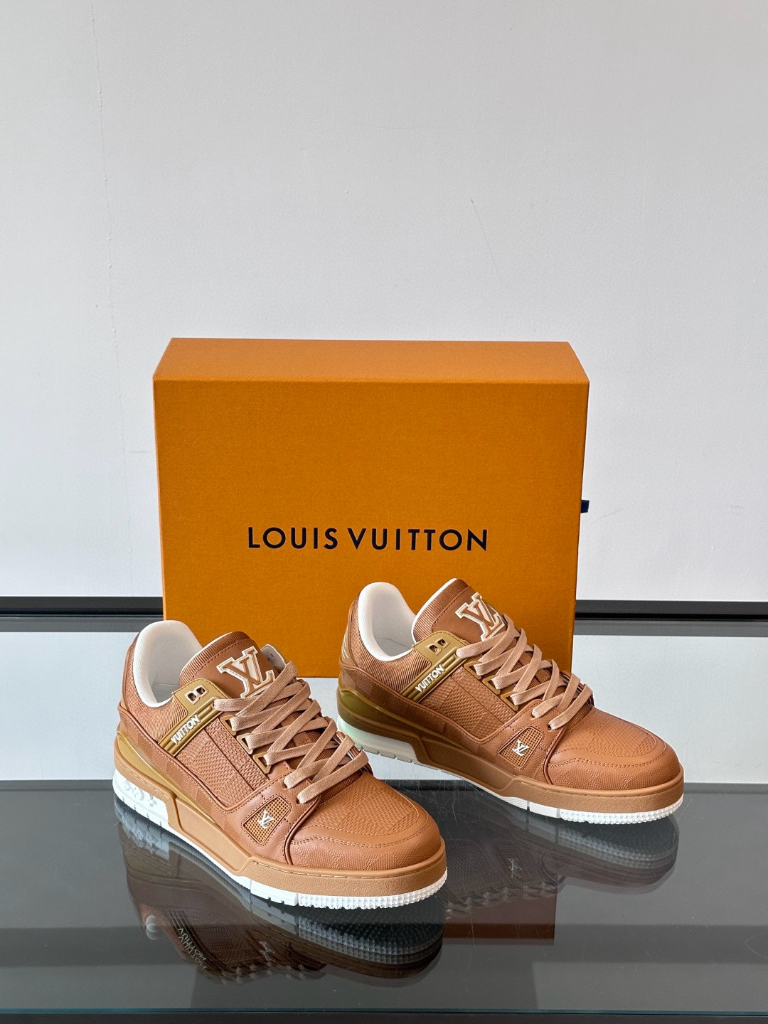 루이비통 Louis Vuitton Trainer 스니커즈