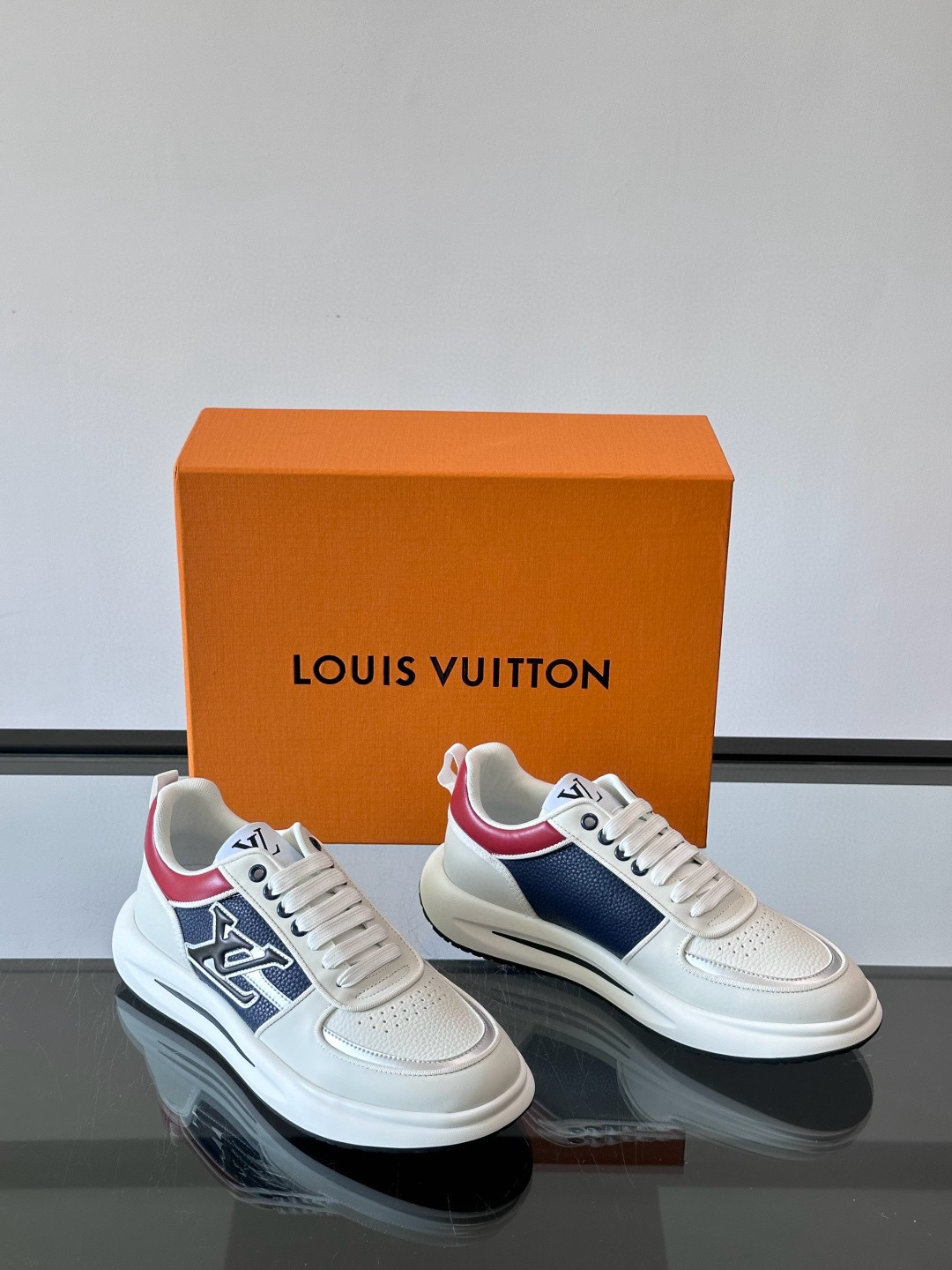 루이비통 Louis Vuitton 스니커즈