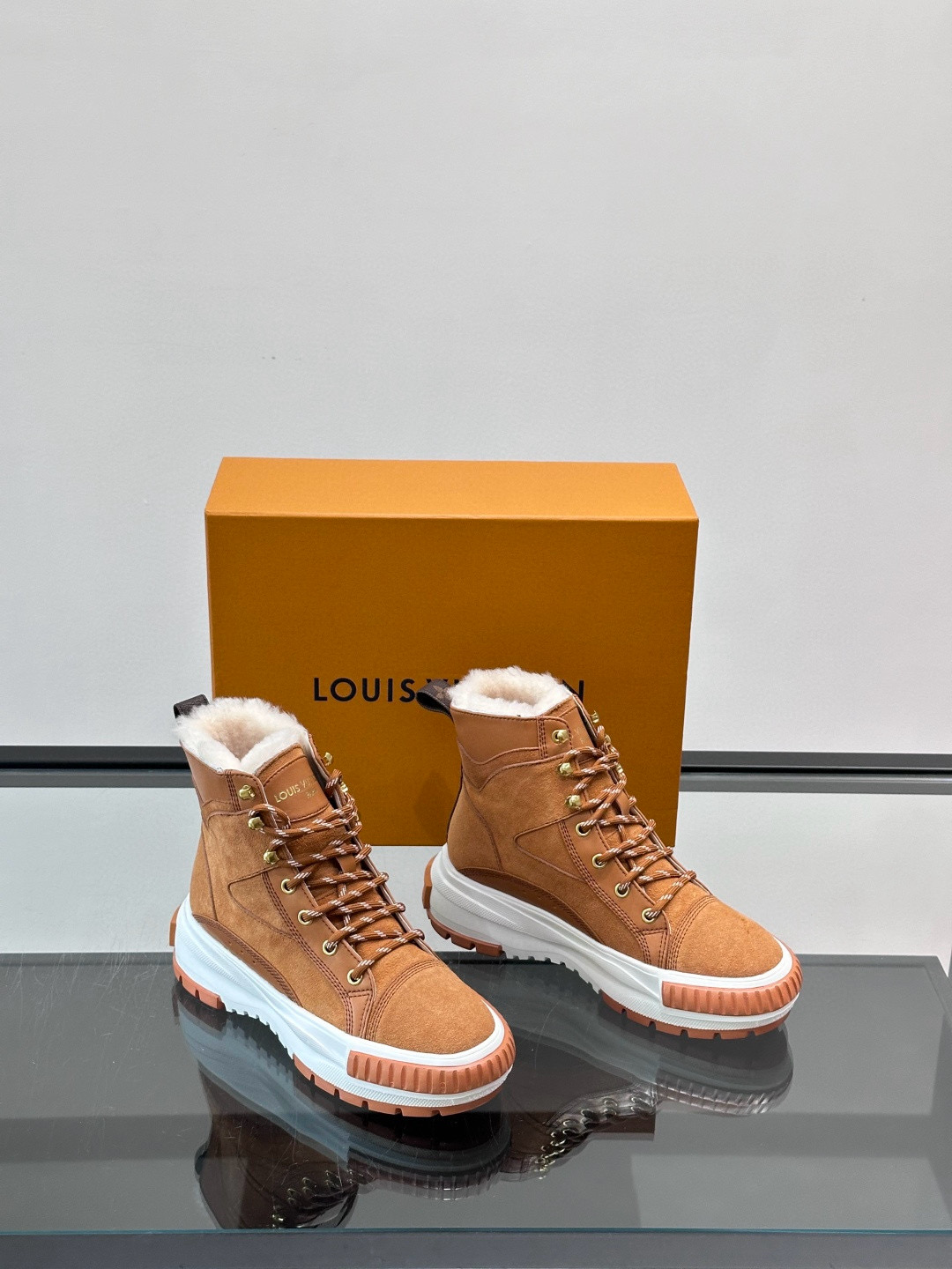 루이비통 Louis Vuitton 스니커즈 Brown