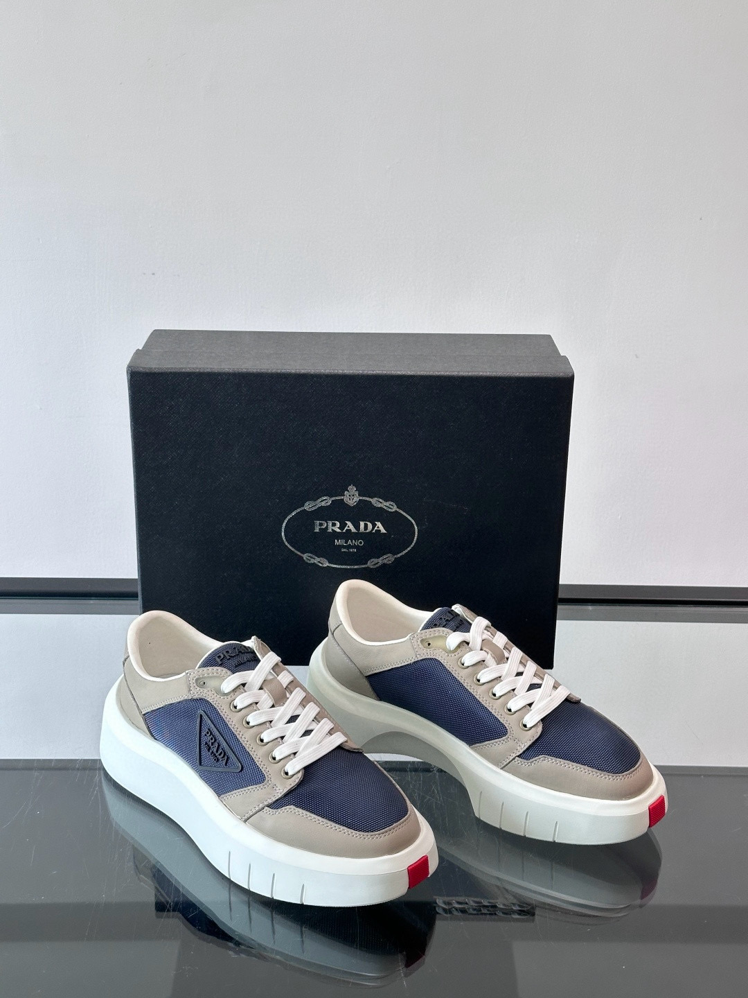 프라다 Prada PRAX 1스니커즈