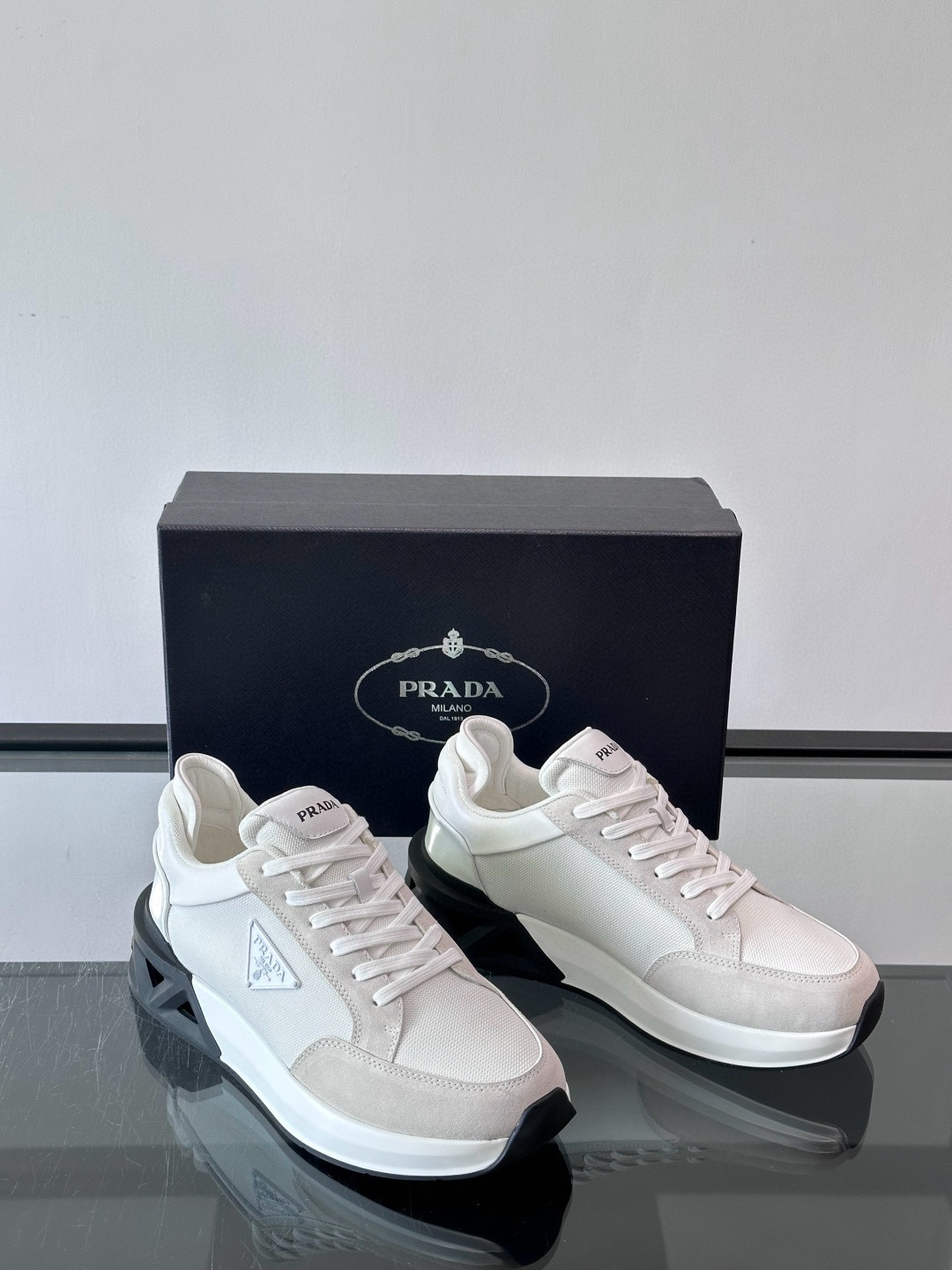 프라다 Prada 스니커즈