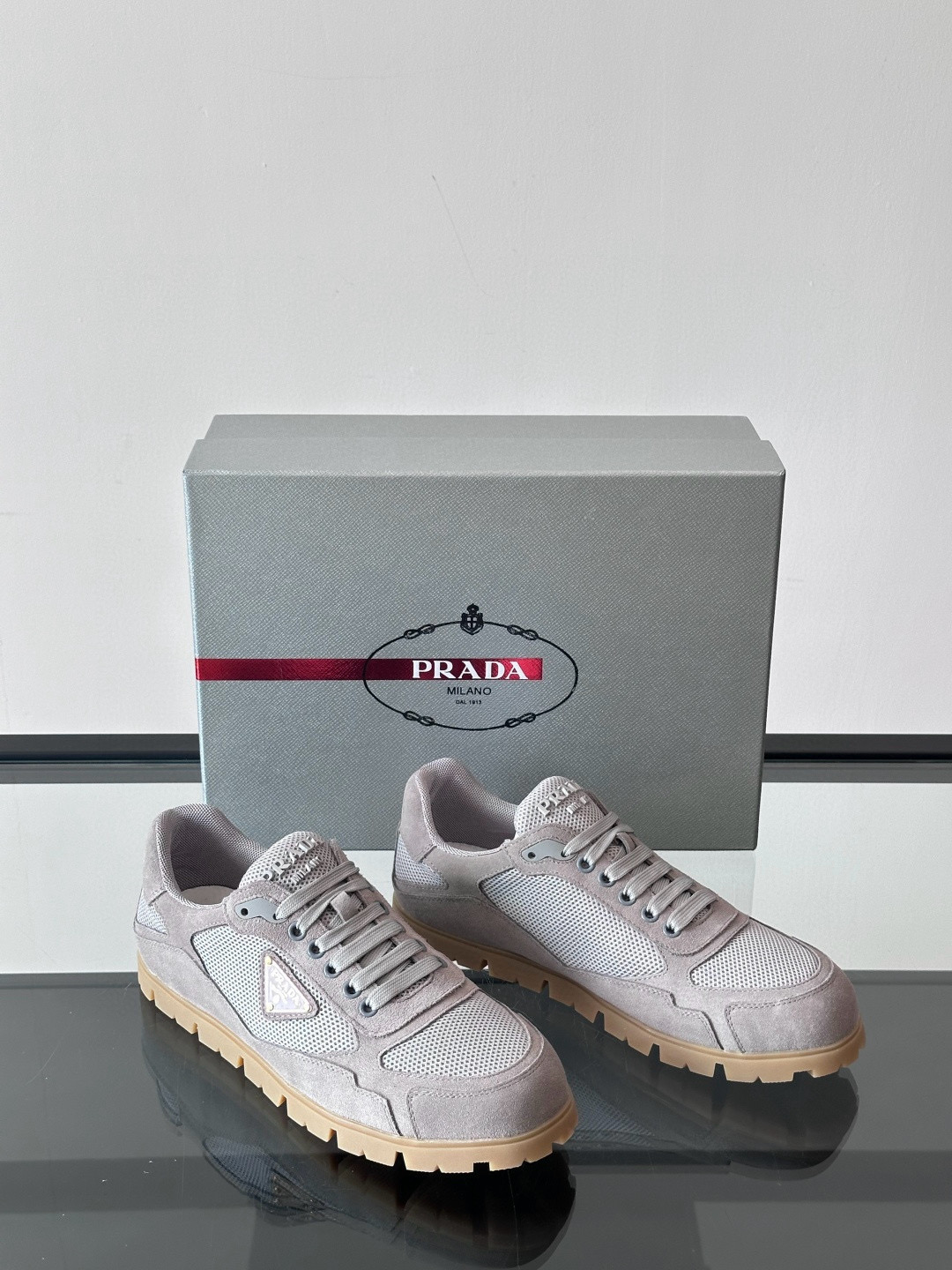 프라다 Prada 스니커즈