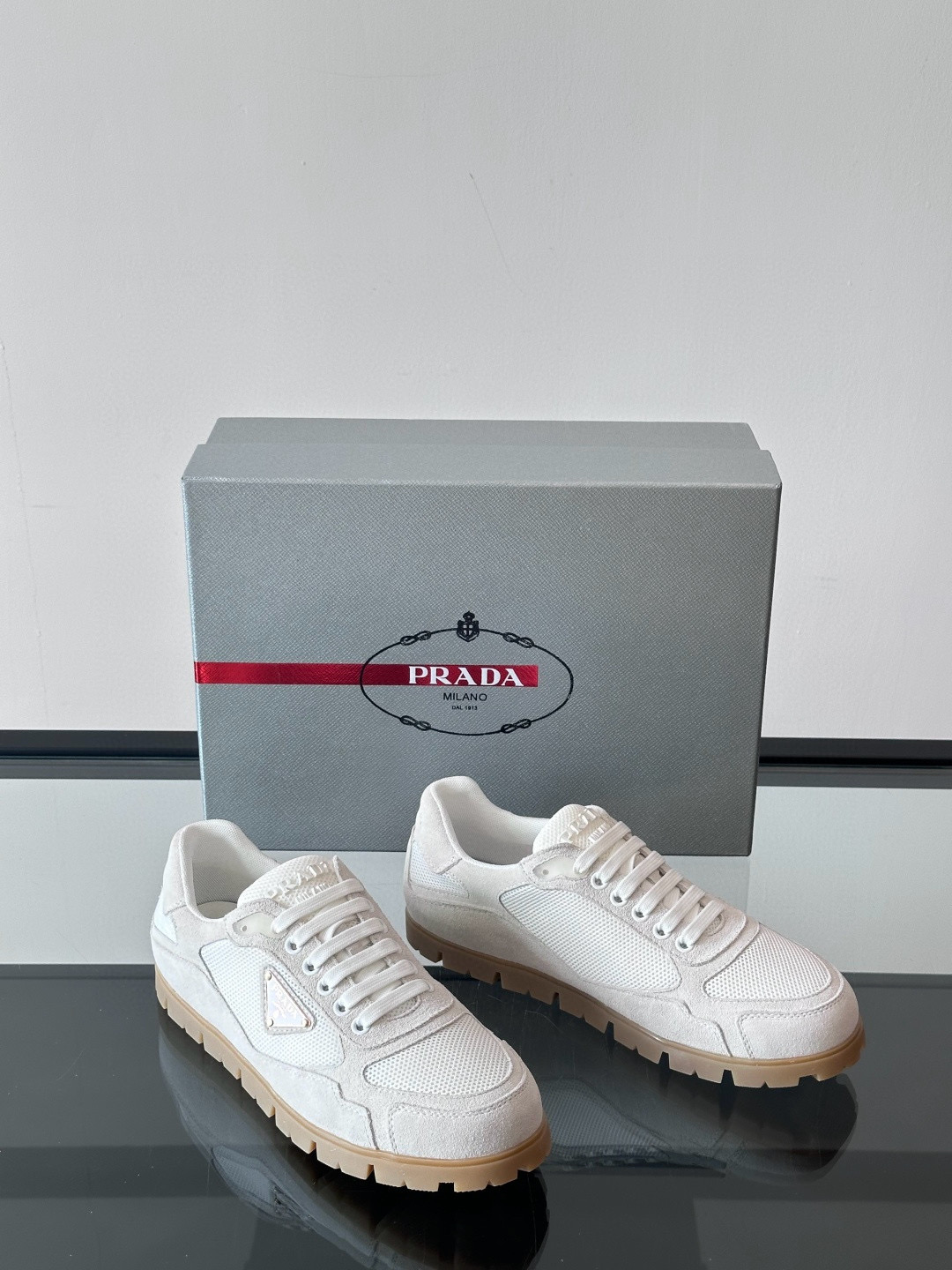 프라다 Prada 스니커즈