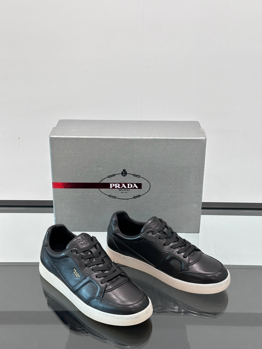 프라다 Prada 스니커즈