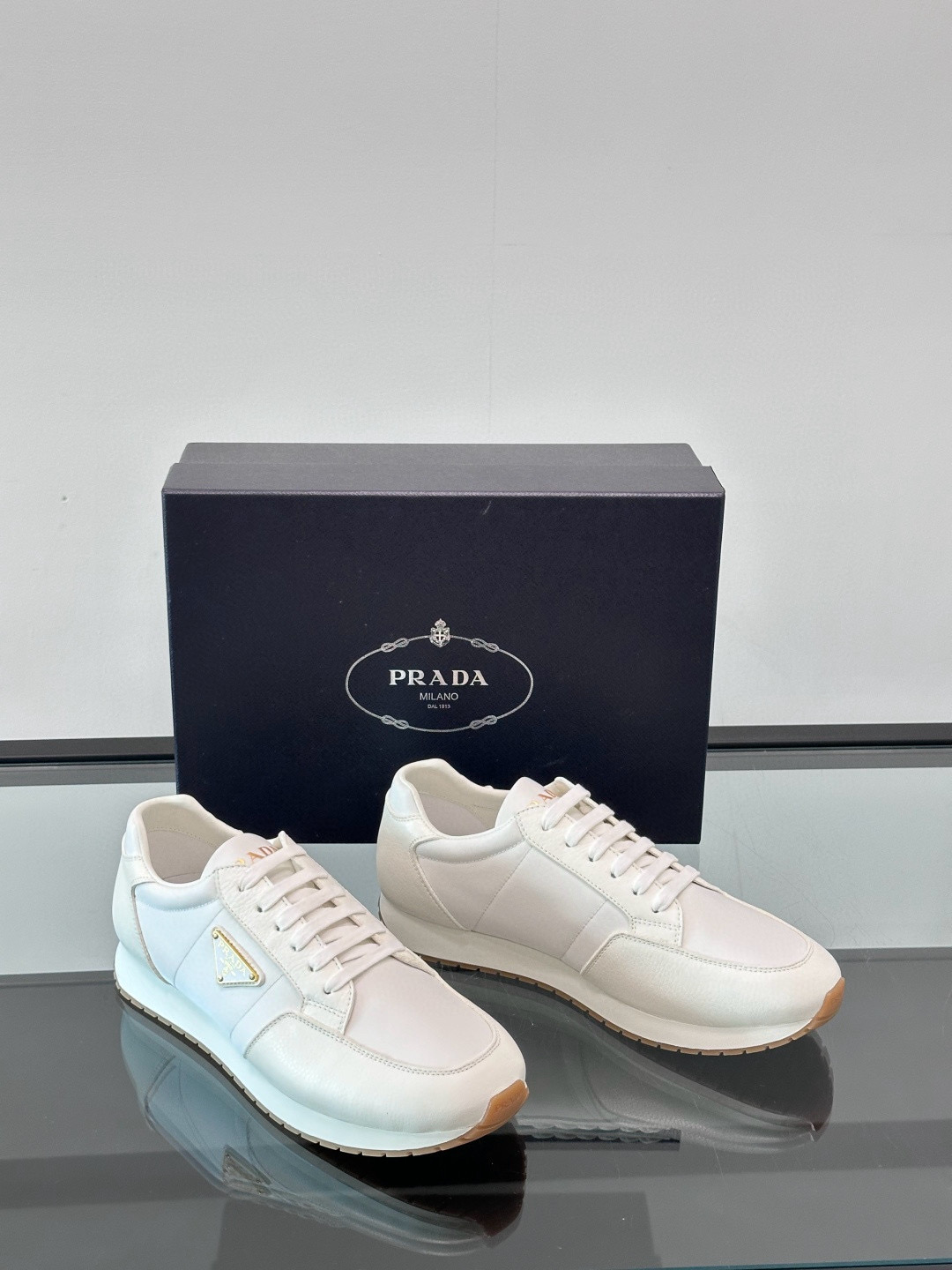프라다 Prada 스니커즈