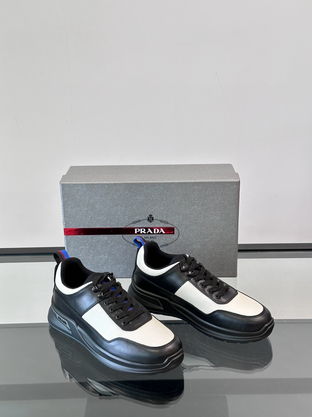 프라다 Prada 스니커즈