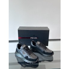프라다 Prada 스니커즈 Black