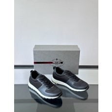 프라다 Prada 스니커즈 Black