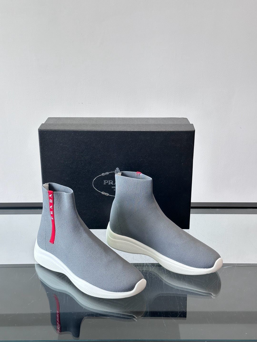 프라다 Prada 스니커즈