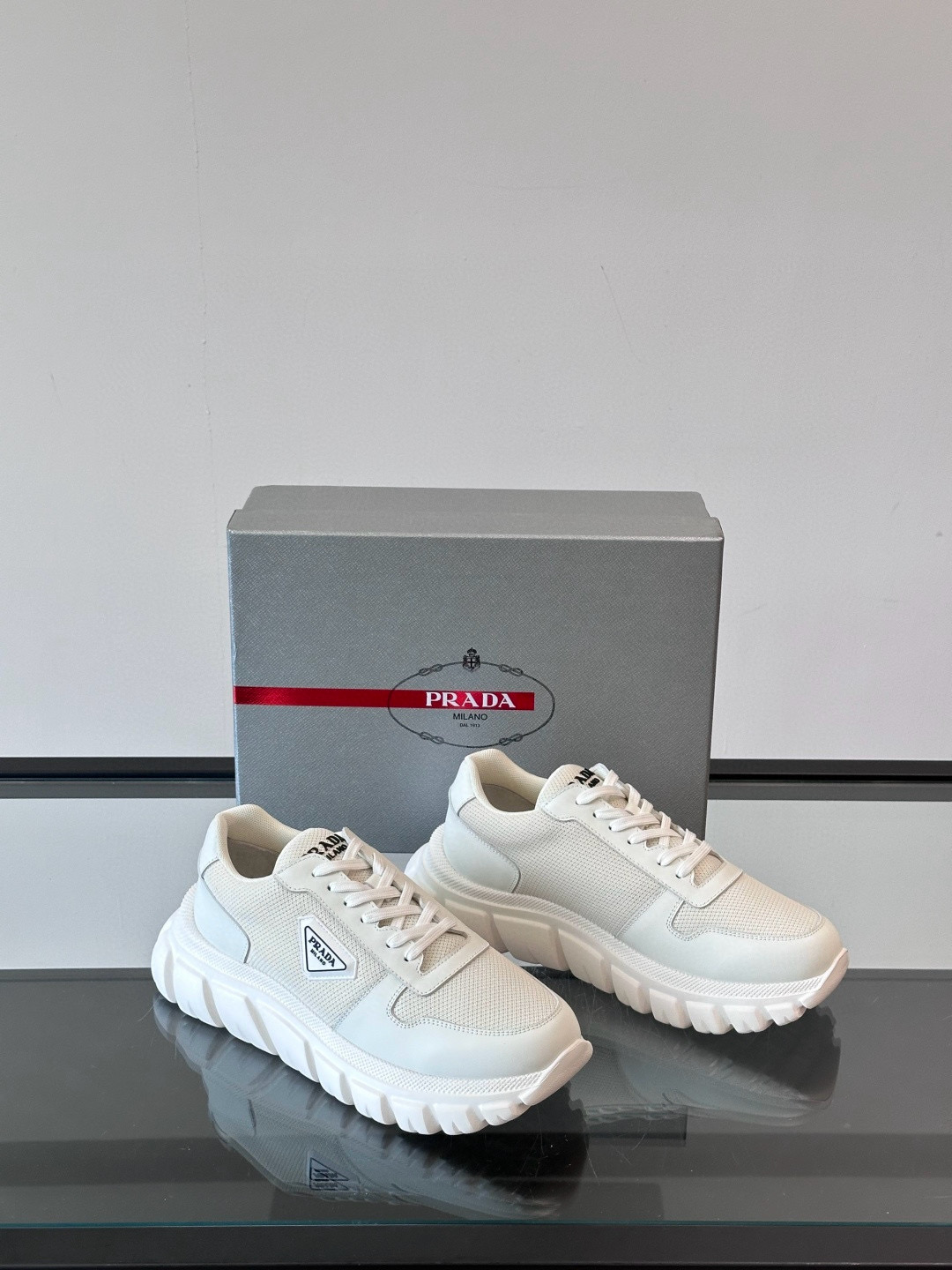 프라다 Prada 스니커즈