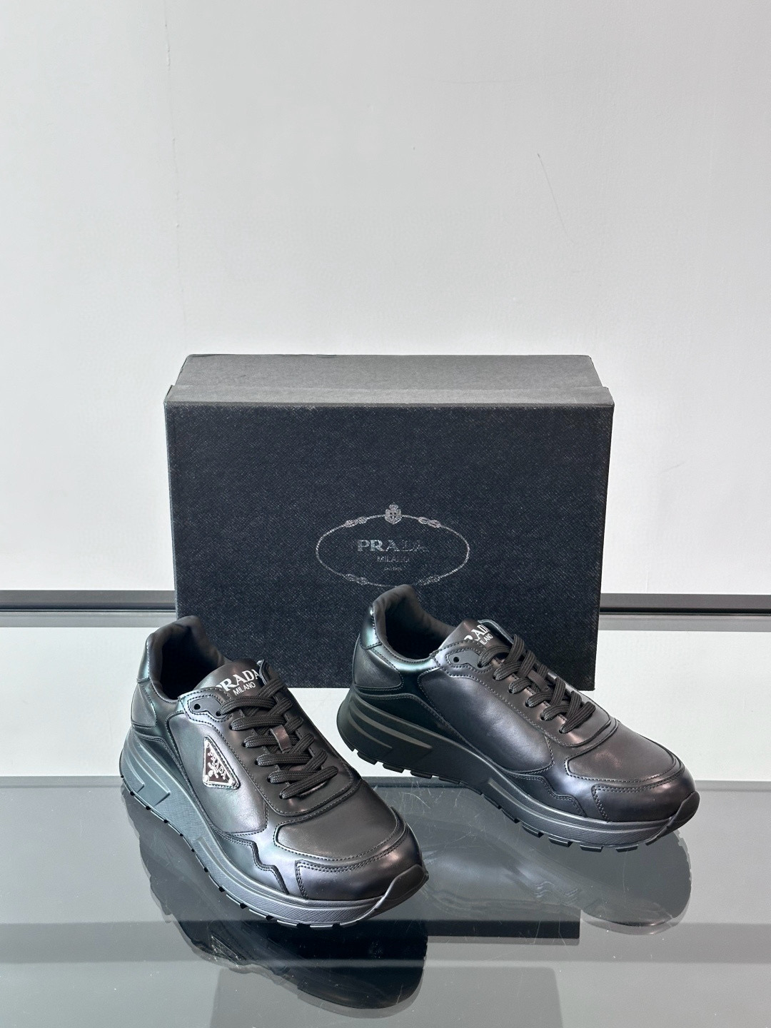 프라다 Prada 스니커즈