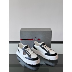 프라다 Prada 스니커즈