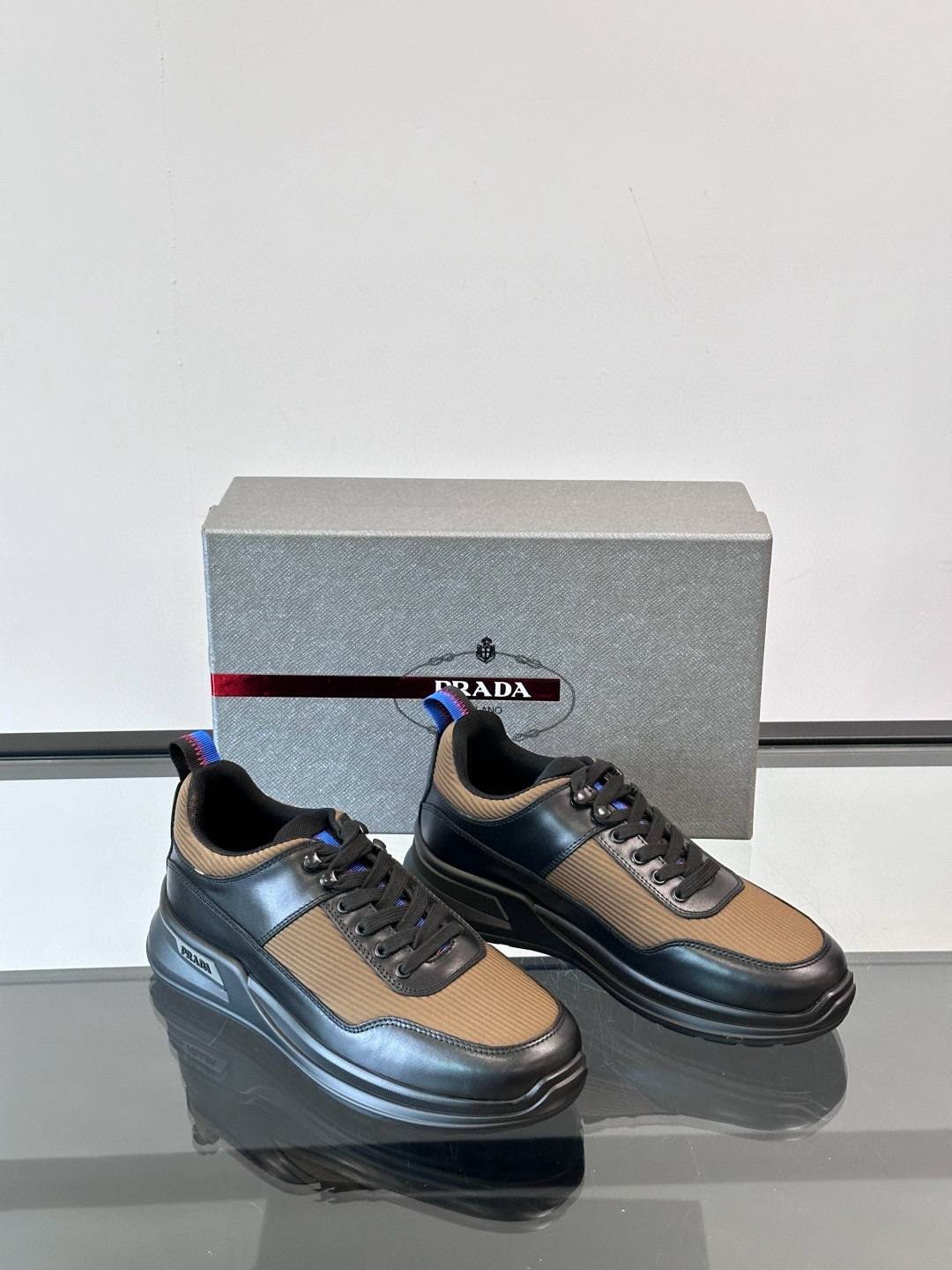 프라다 Prada 스니커즈