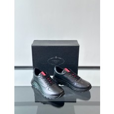 프라다 Prada 스니커즈 Black
