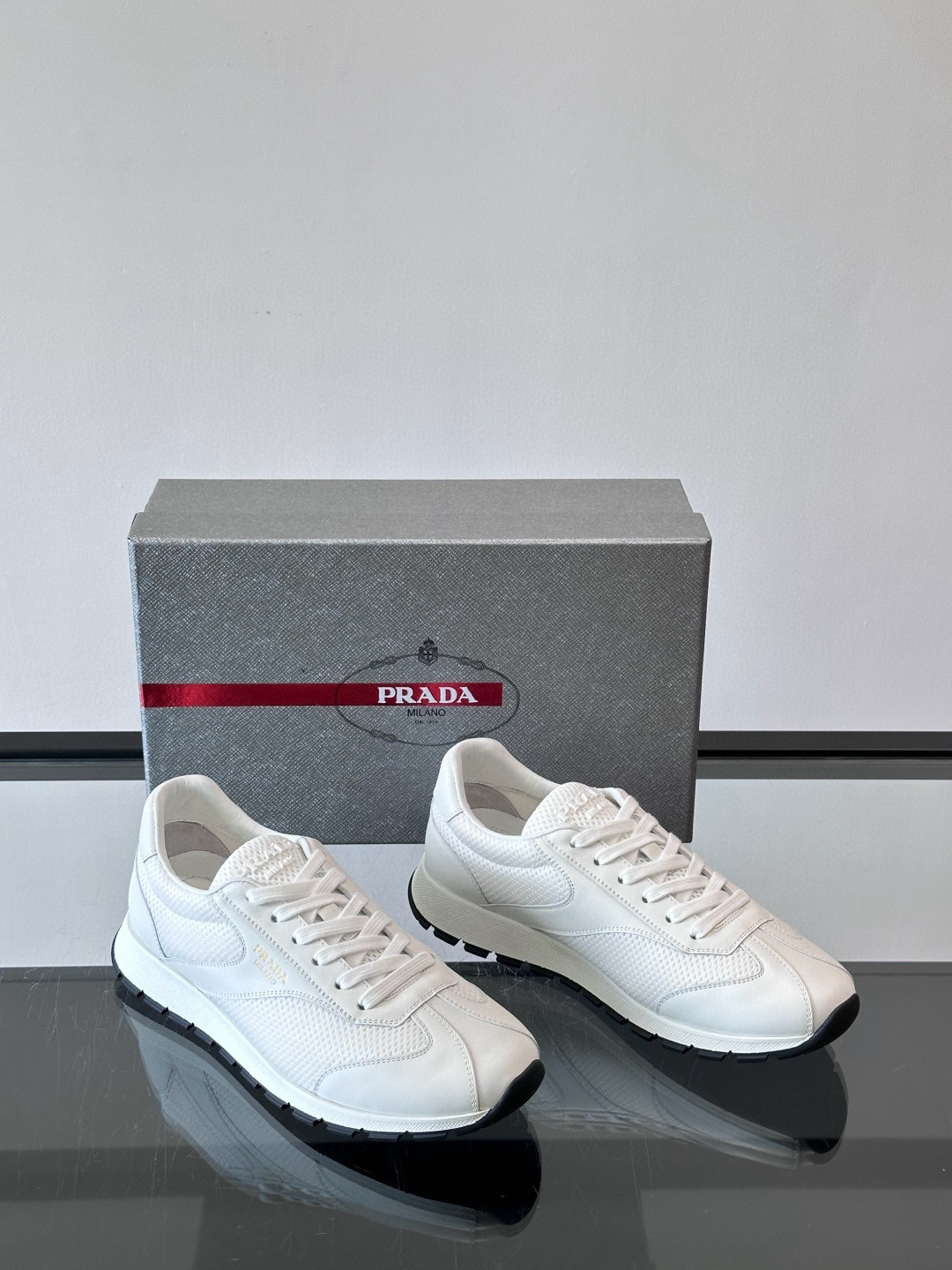 프라다 Prada 스니커즈