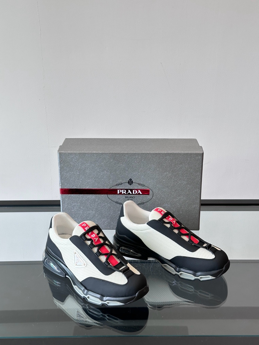 프라다 Prada 스니커즈