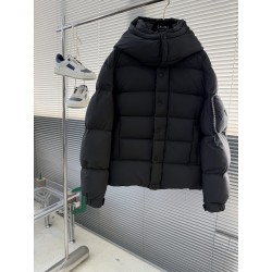 프라다 Prada 다운재킷.