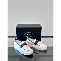 프라다 Prada 로퍼 슈즈
