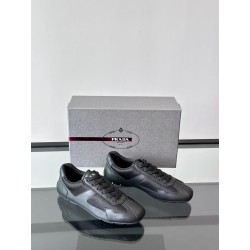 프라다 Prada 스니커즈