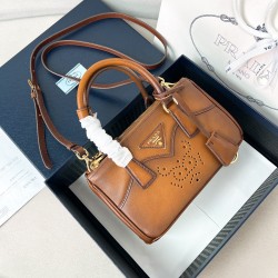 프라다 Prada 1BA916 갤러리아 사피아노 가죽 미니백 21cm
