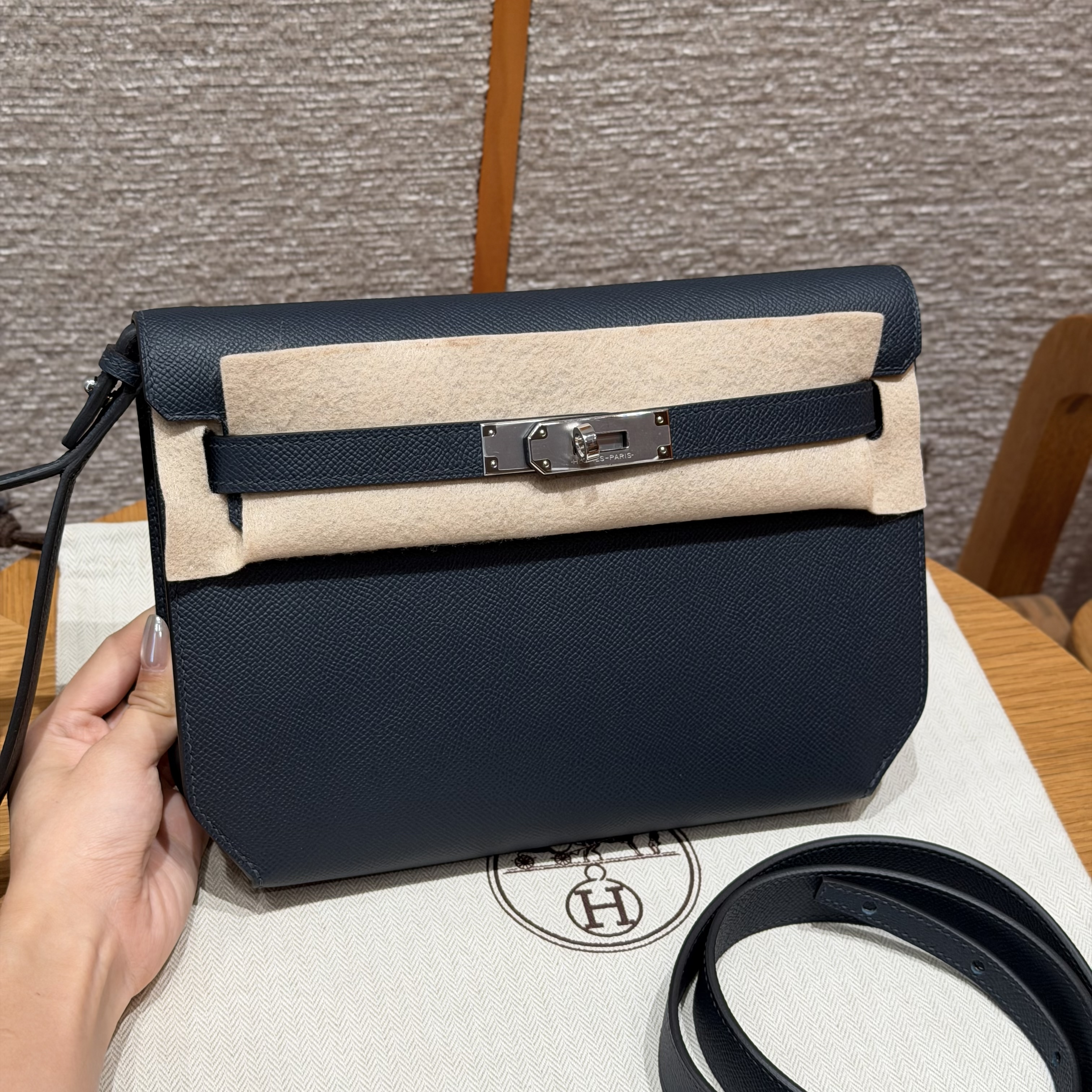 에르메스 Hermes kelly depeches 25cm Epsom 2Z Blue Nuit/silver