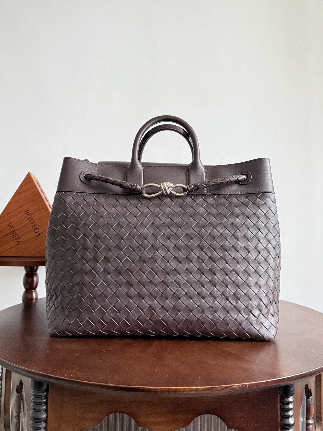 보테가베네타 Bottega Veneta 827066 Andiamo Voyager 43CM