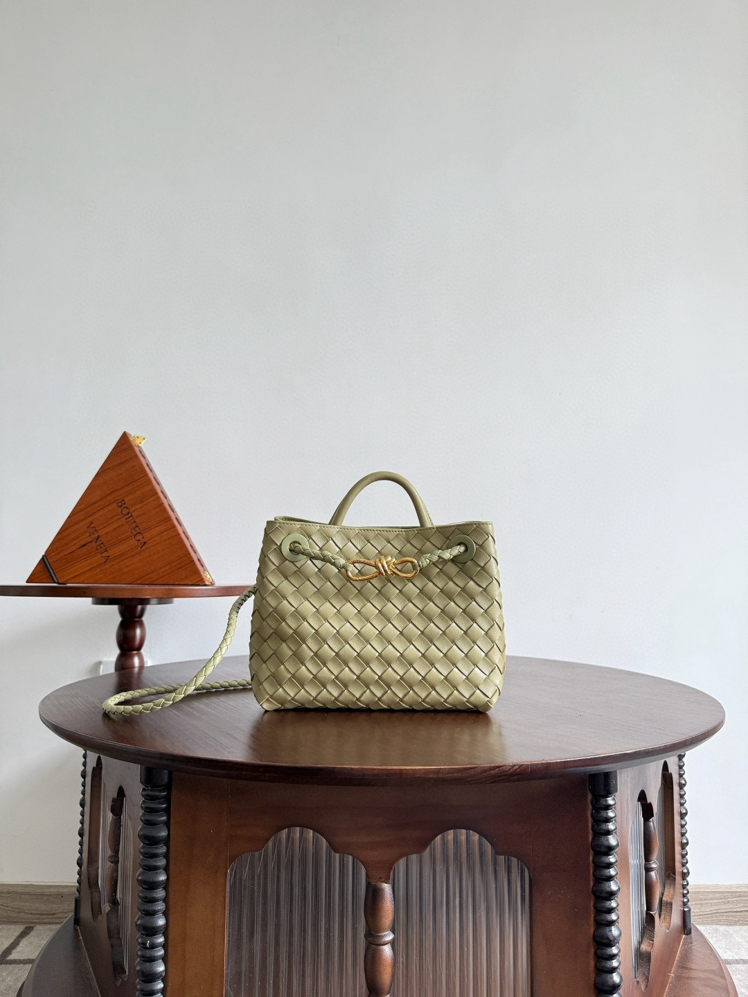 보테가 베네타 Bottega Veneta 743568 Andiamo 25cm