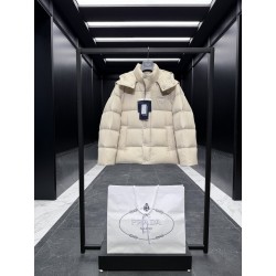 프라다 Prada 다운재킷 3322。