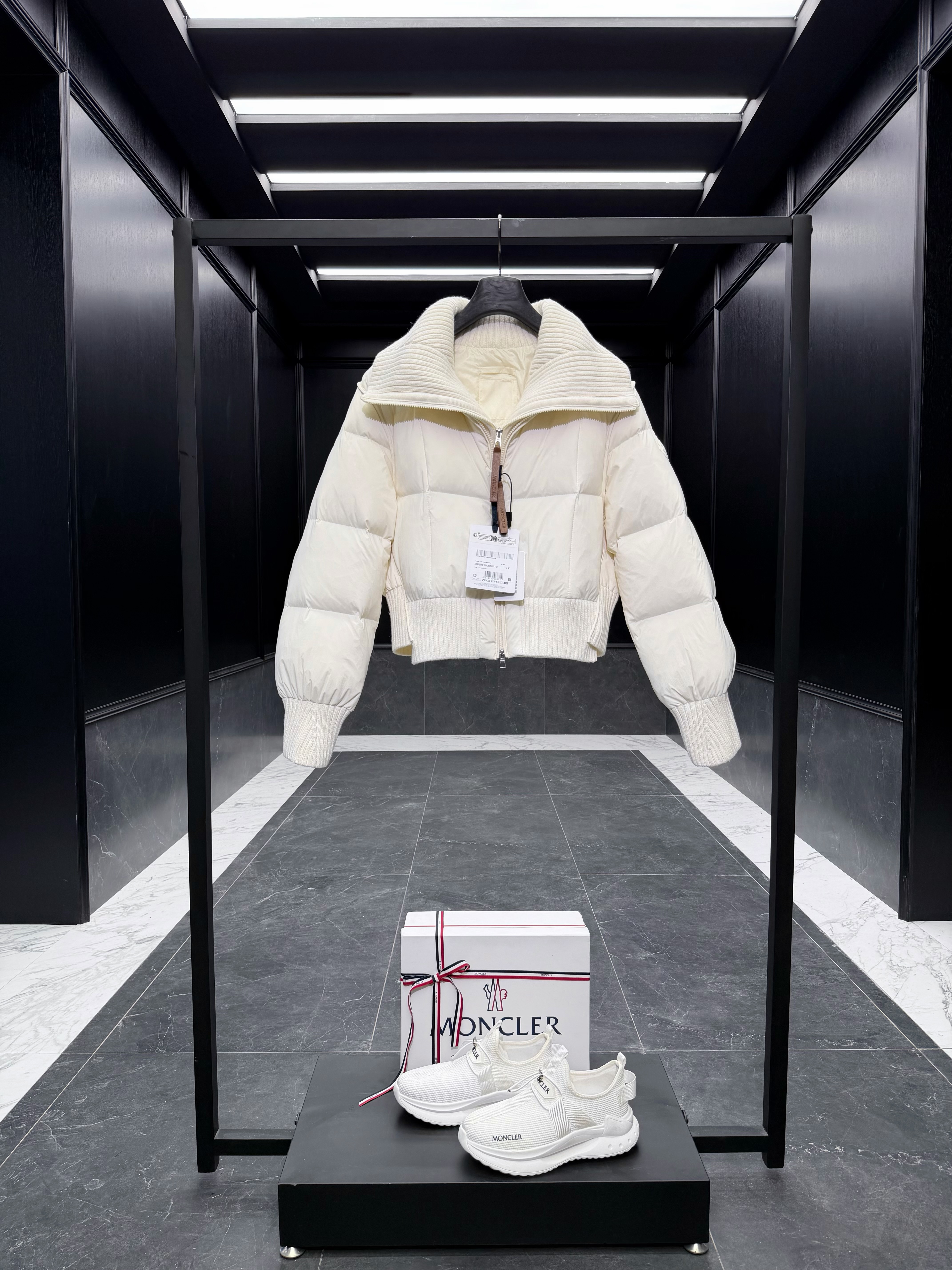 몽클레어 Moncler Jadeite 다운재킷。