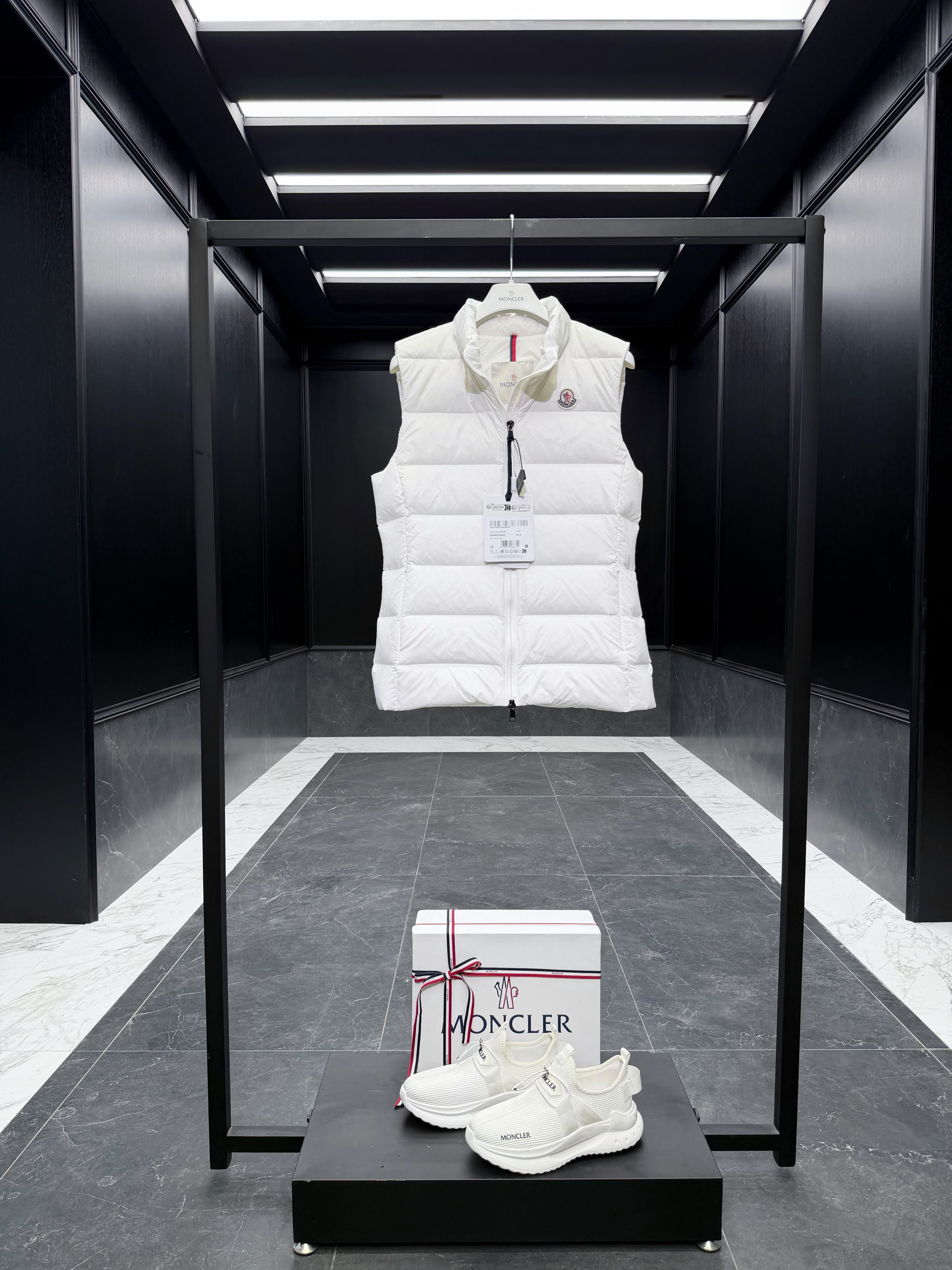 몽클레어 Moncler Ghany 다운 베스트 조끼。